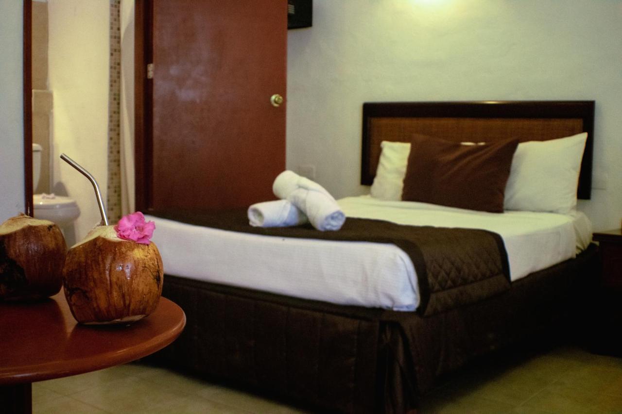 Golden Paradise Hostel Ilha Holbox Exterior foto