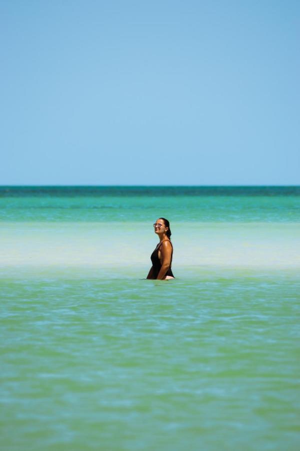 Golden Paradise Hostel Ilha Holbox Exterior foto