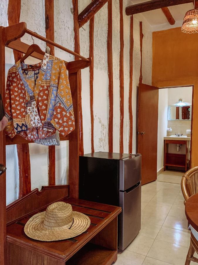 Golden Paradise Hostel Ilha Holbox Exterior foto