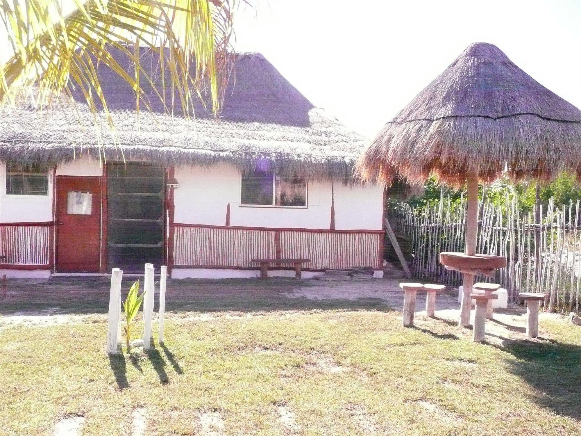 Golden Paradise Hostel Ilha Holbox Exterior foto