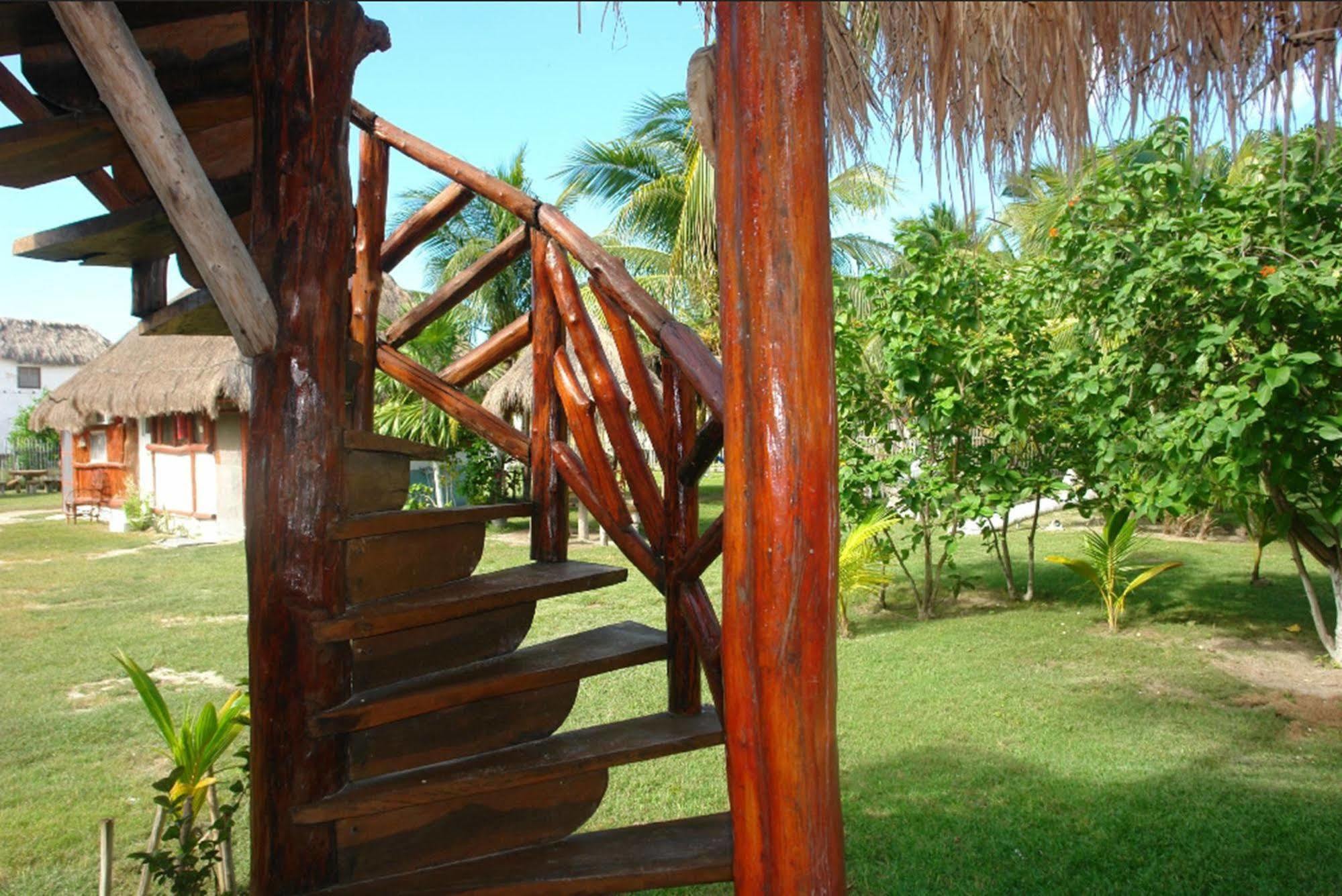 Golden Paradise Hostel Ilha Holbox Exterior foto
