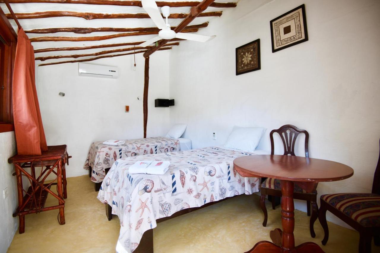 Golden Paradise Hostel Ilha Holbox Exterior foto